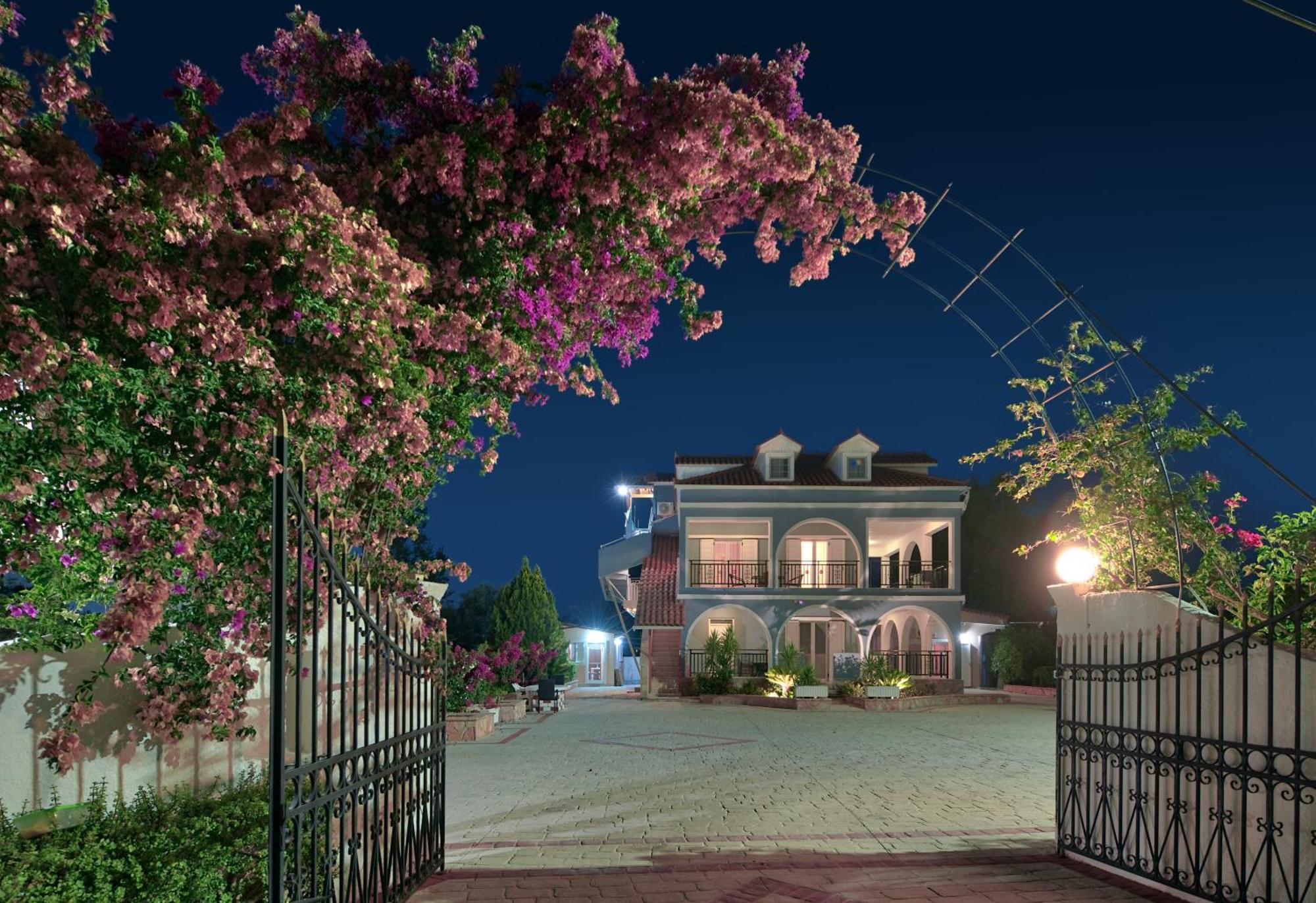 Sofia - Yiota Studios & Apartments ซีลีวี ภายนอก รูปภาพ